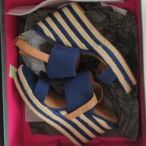 Brand New Vince Camuto VC Loran Sandals 6.5